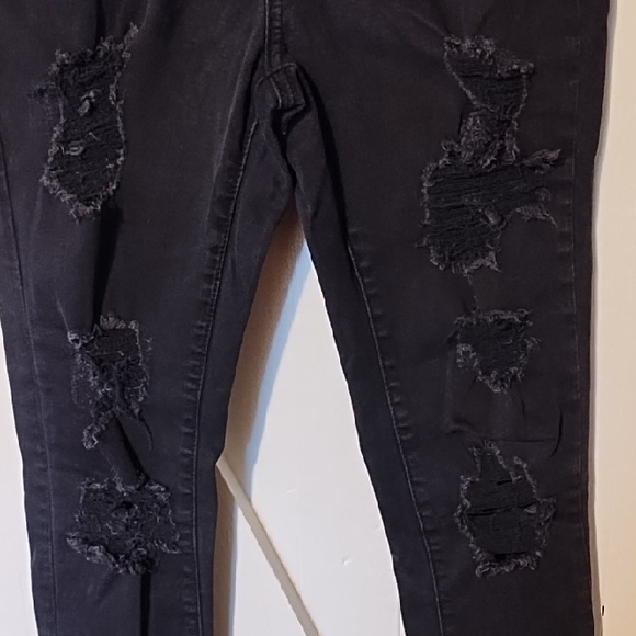 Arizona Black Distressed Women Jeans Size 9. - Picture 2 of 6